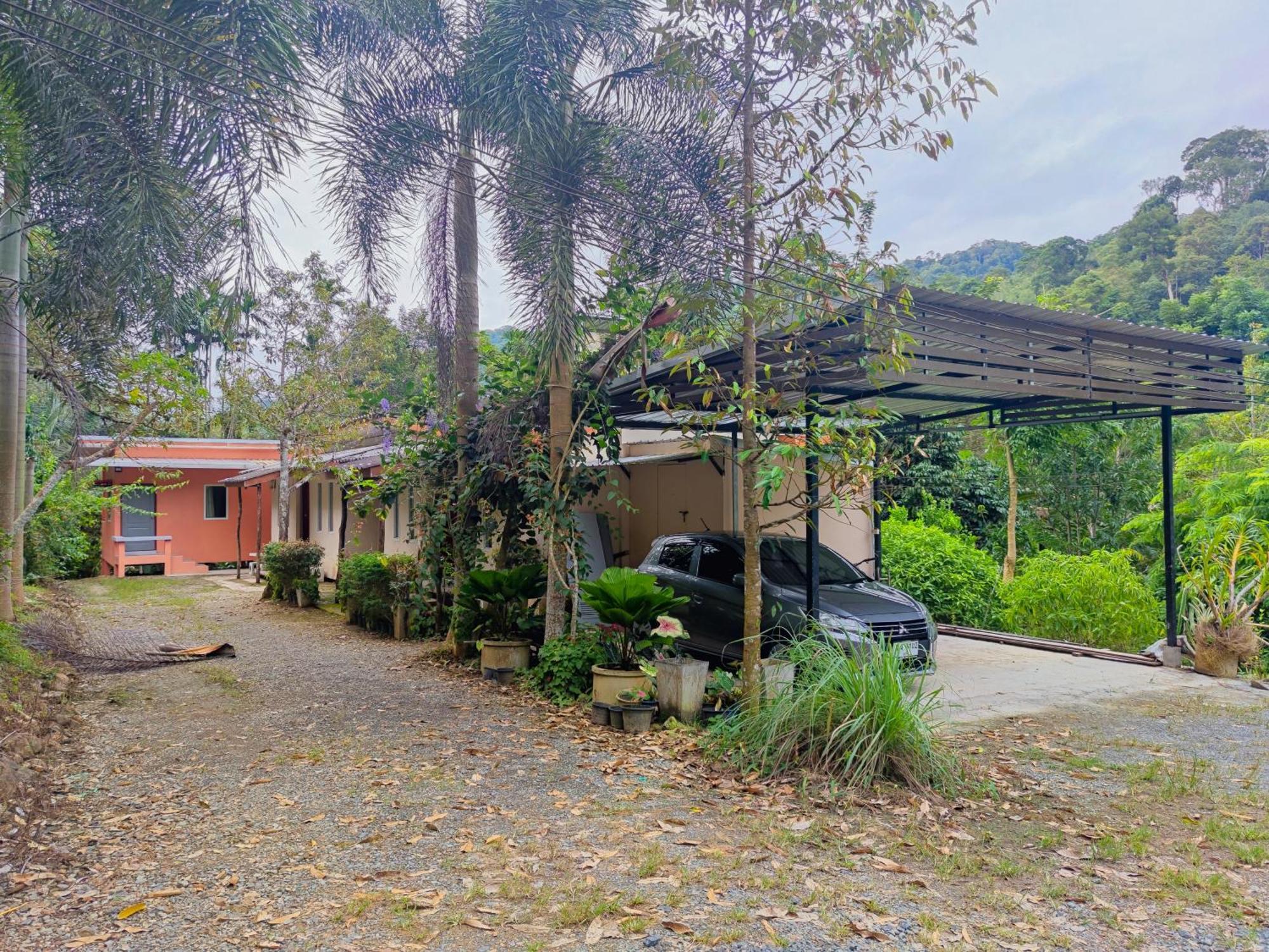 Baan Suan Tondin Hotel Satun Bagian luar foto