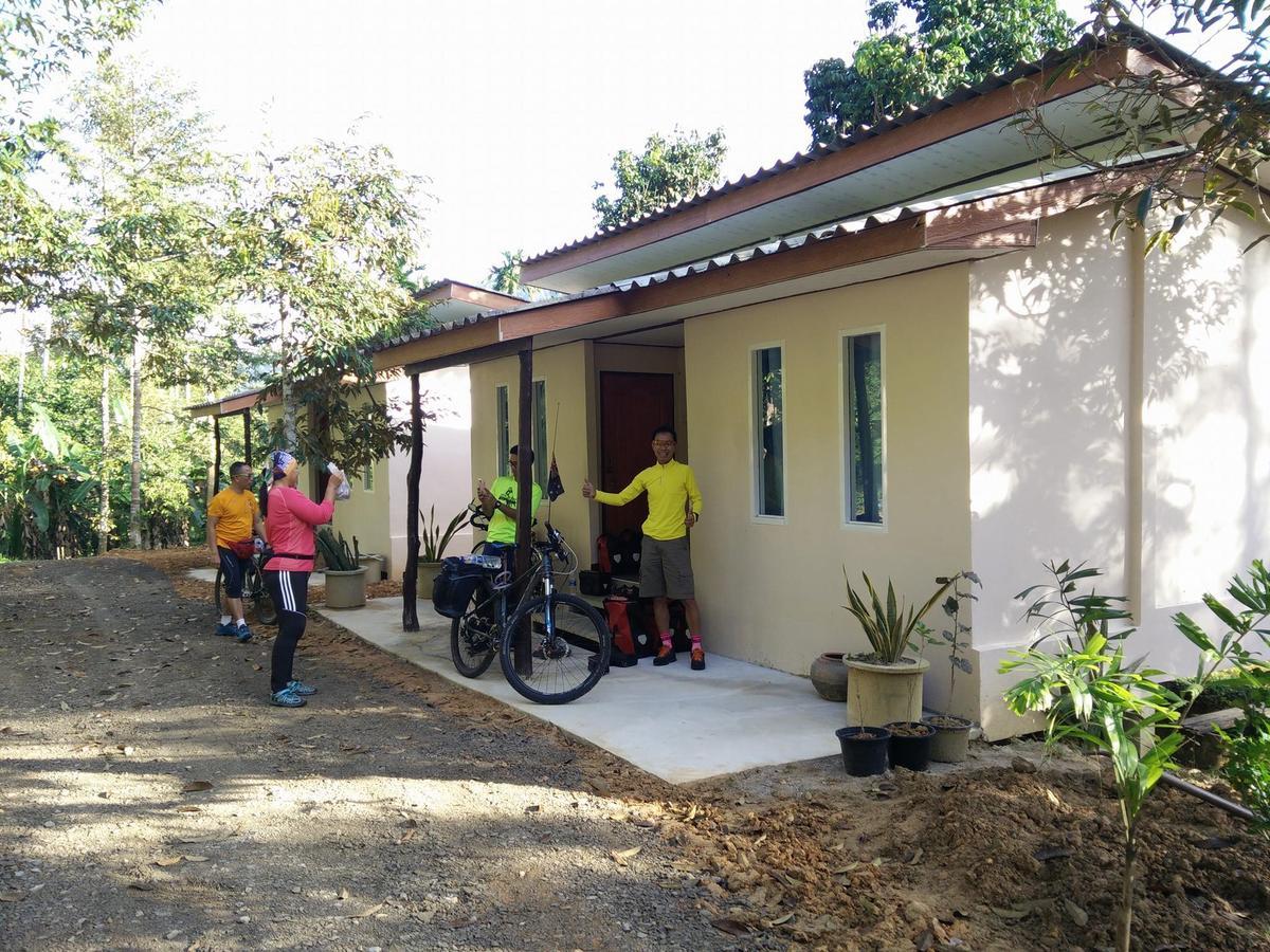 Baan Suan Tondin Hotel Satun Bagian luar foto