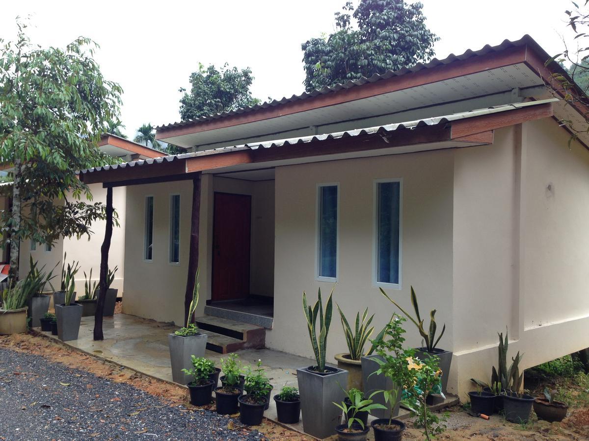 Baan Suan Tondin Hotel Satun Bagian luar foto
